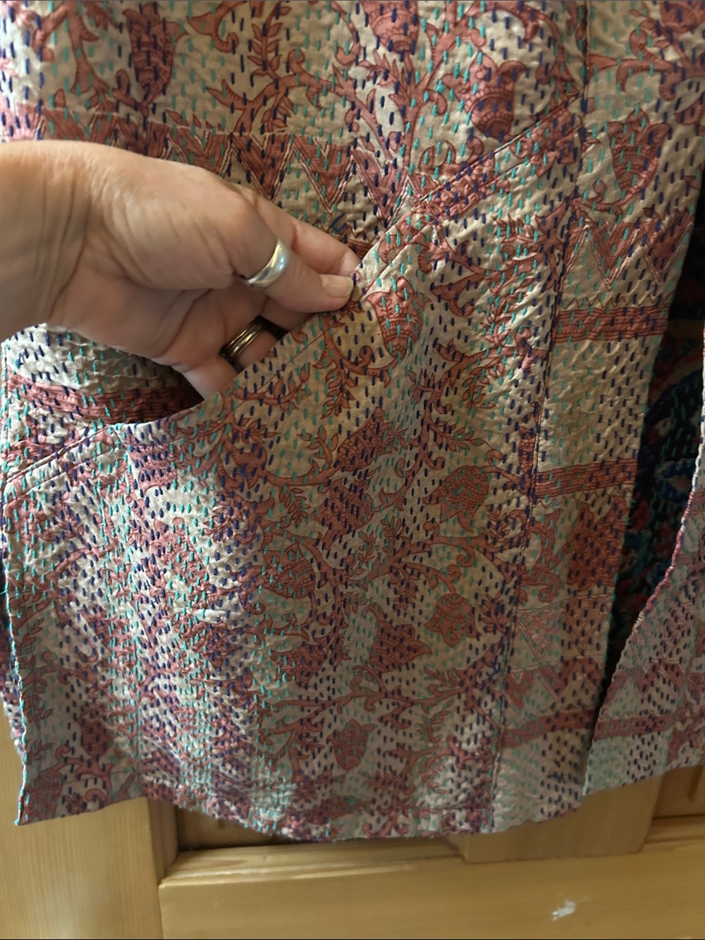 Sleeveless Printed Quilted Silk Vest in Cream and Dusty Rose - Picture 2 of 8